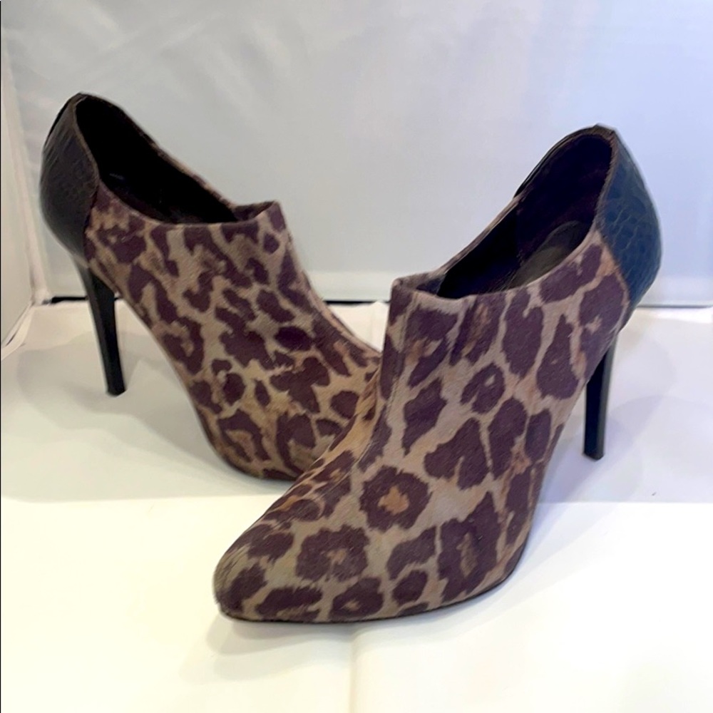 Donald Pliner high heel booties